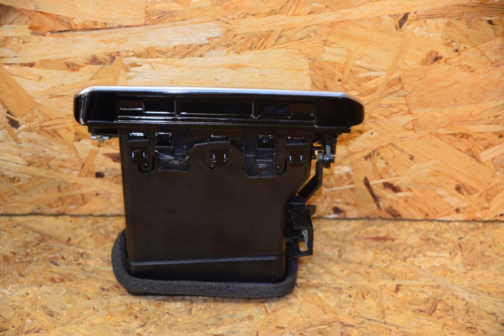 фото №12, Dekor панель решётка воздуховод панели velar l560 идеальное состояние новый 20r