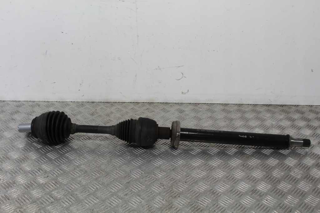 Купить Приводной вал правый  перед mercedes a-klasa w176