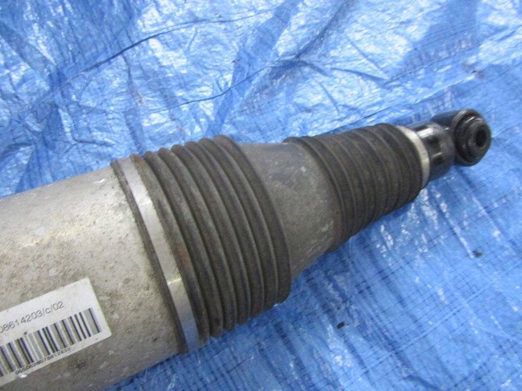 фото №10, Jaguar xj xjl x351 3.0i 2016 амортизатор пневматический задняя