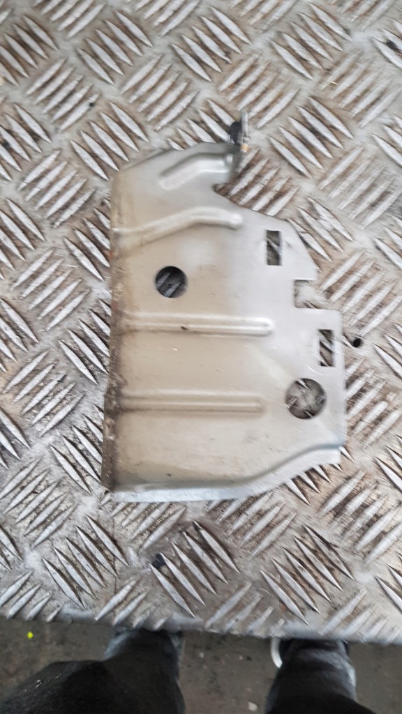 фото №10, Citroen c4 picasso i кронштейн крила правий перед