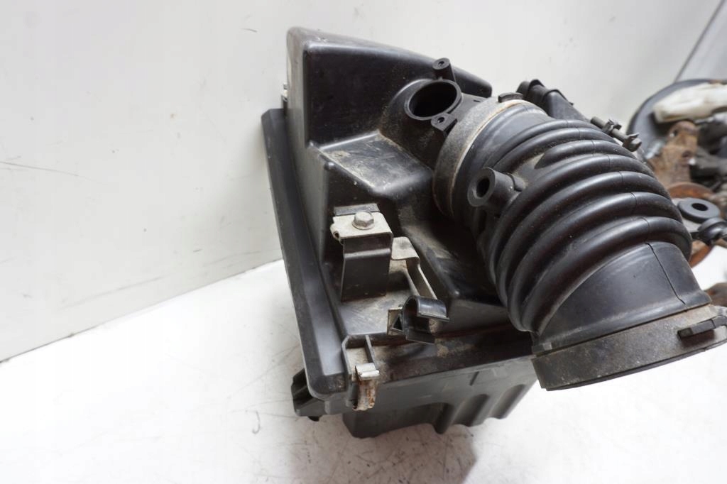 фото №6, Корпус фильтра воздуха mazda 5 i 1.8