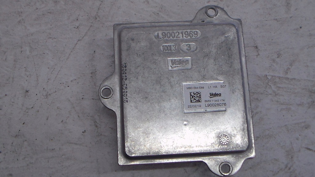 фото №1, Bmw x1 e84 модуль преобразователь led 7342174