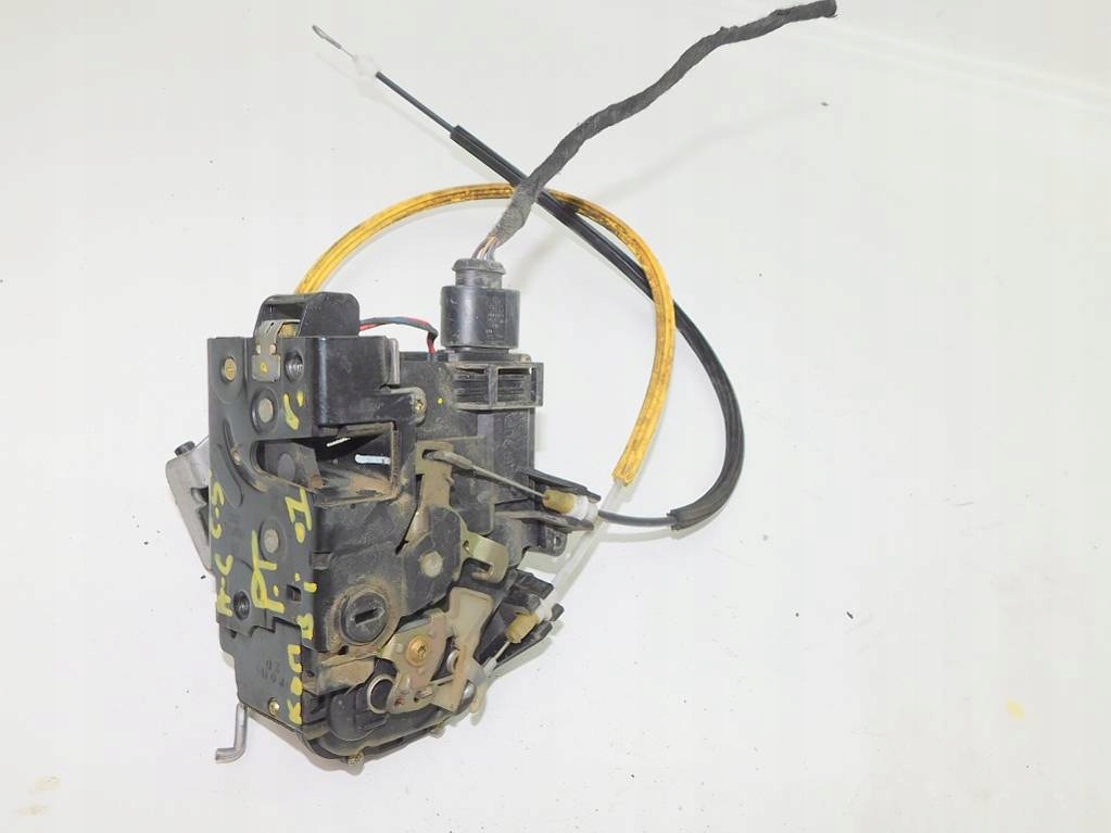 фото №3, Audi a6 c5 2001 lift замок двері правий задня 7 pin