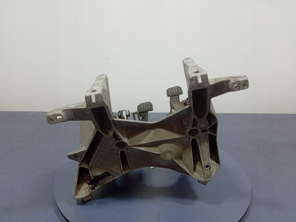 фото №6, Volvo xc60 ii 17- педали тормоз сцепление механическая коробка передач eu 31423973