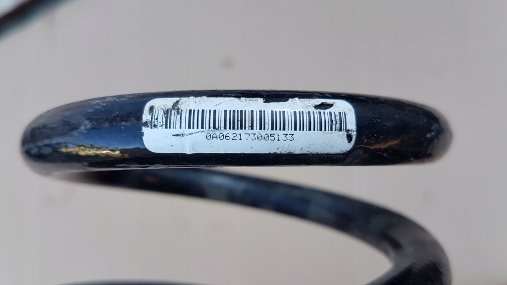 фото №2, Пружина подвеска задняя aston martin db11