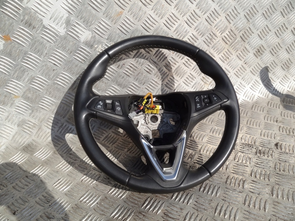 Купити Opel insignia b 2 2018 хетчбек кермо  шкіряний багатофункціональний оригінал