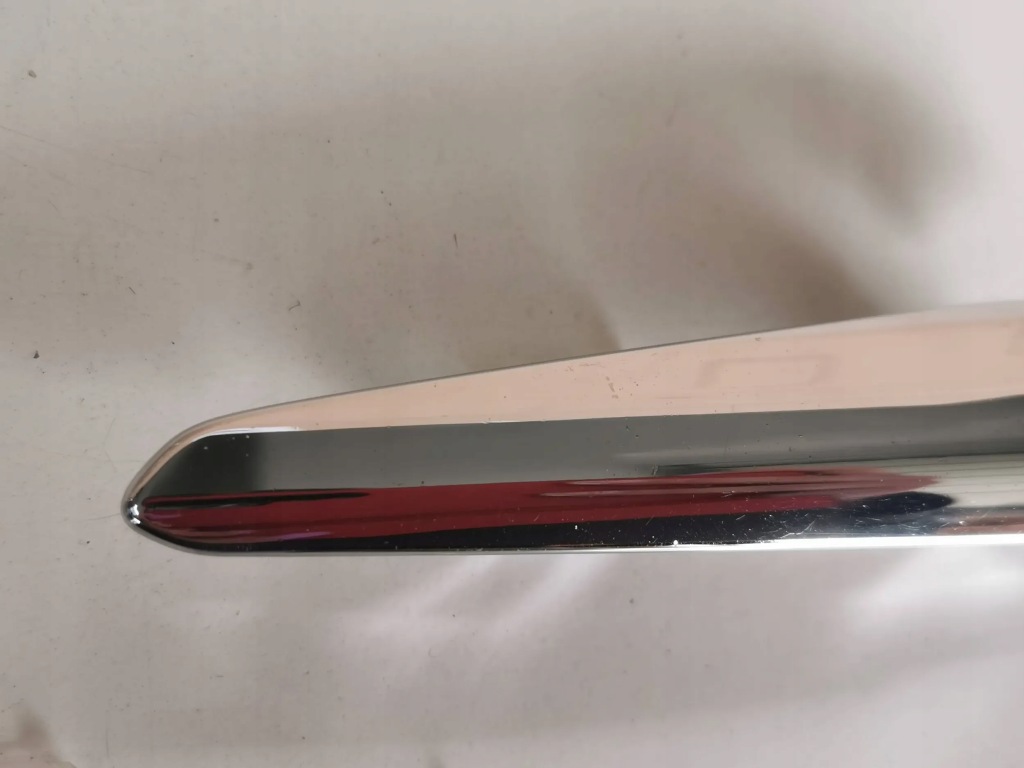 Хром решётки бампера передний mazda 3 рестайлинг  правый  1 левое  400. Доставка