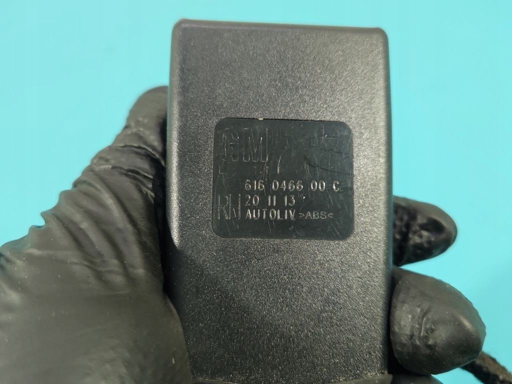 Купить Ремень безопасности перед правый  пассажира opel corsa d 13290233