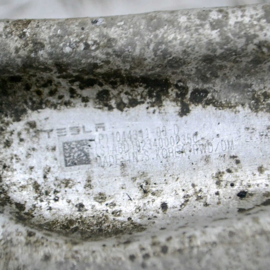 фото №7, Tesla model 3 2018 левая сторона нижний рычаг передний