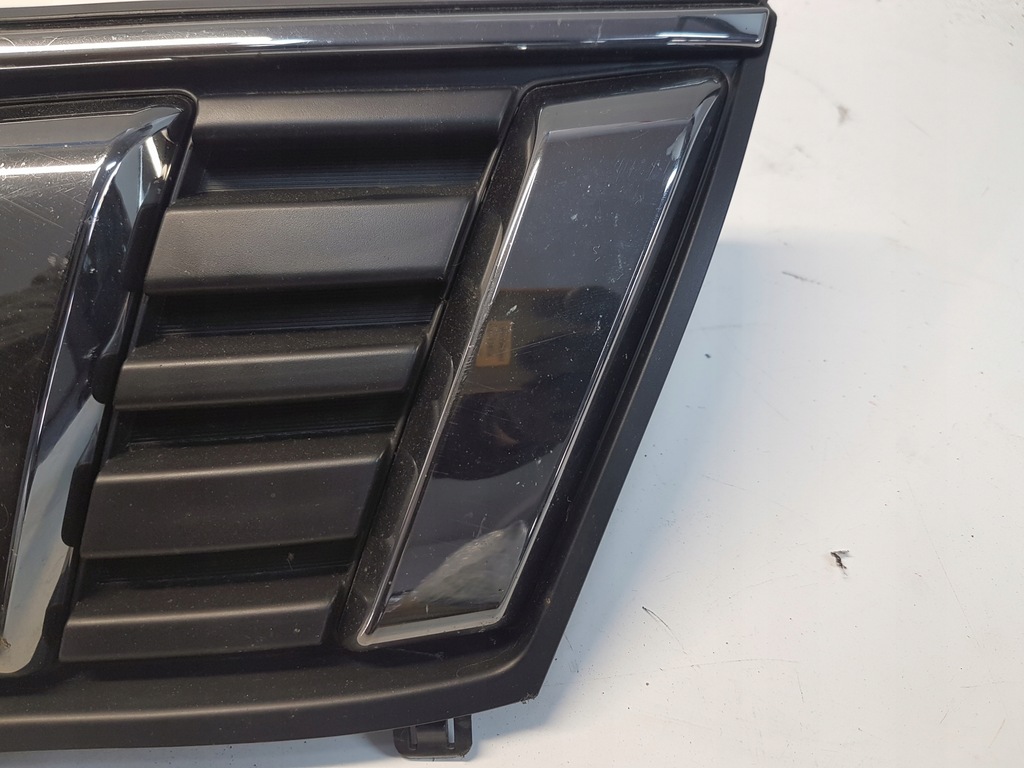 фото №10, Suzuki vitara iii lift решётка радиатора решётка радиатора 72121-86r0