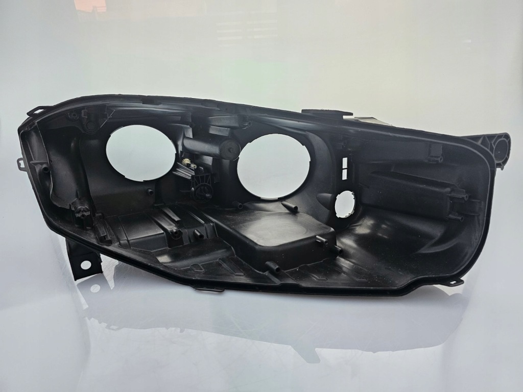 фото №1, Оригинальная корпус фара jaguar xf x260 противотуманная фара 2015+ правая