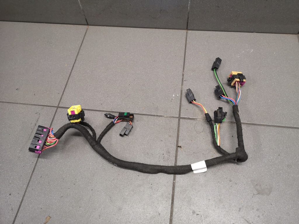 фото №1, Джгут сидіння audi a8 d2 перед