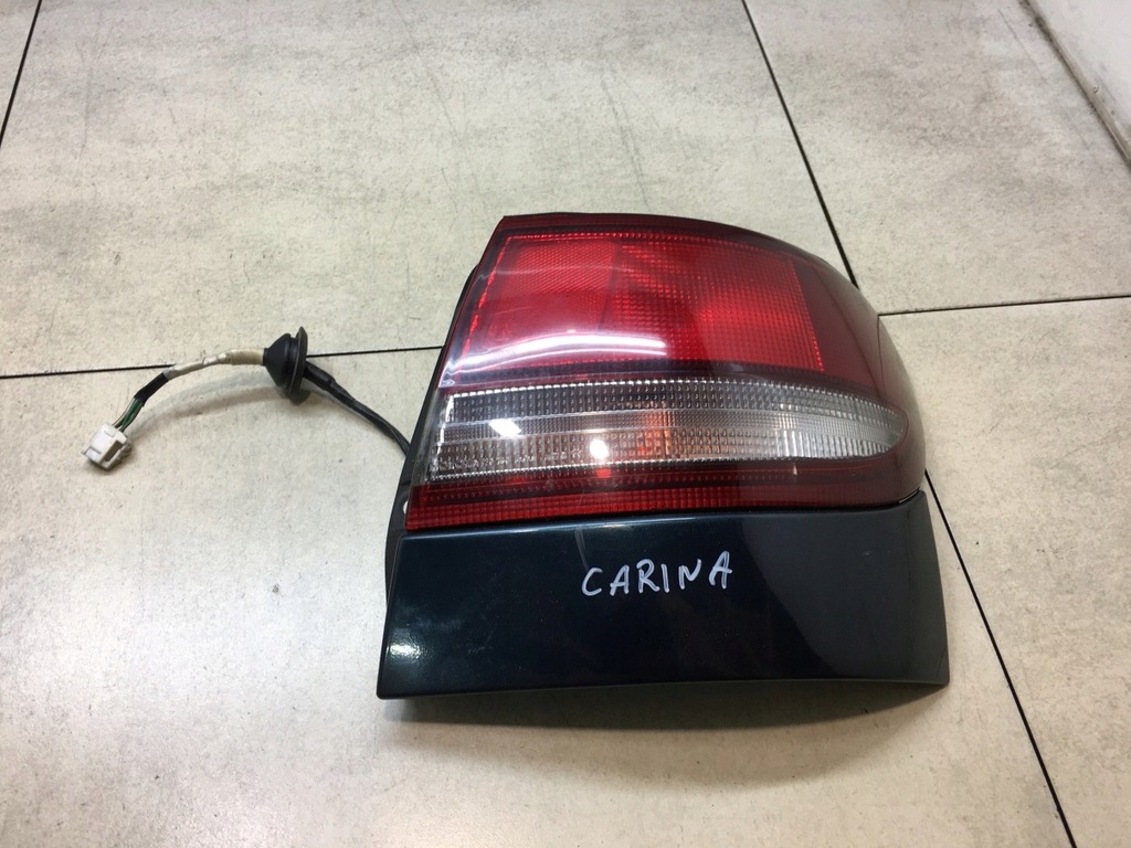 фото №1, Лампа правий задня carina e iv t19 hb