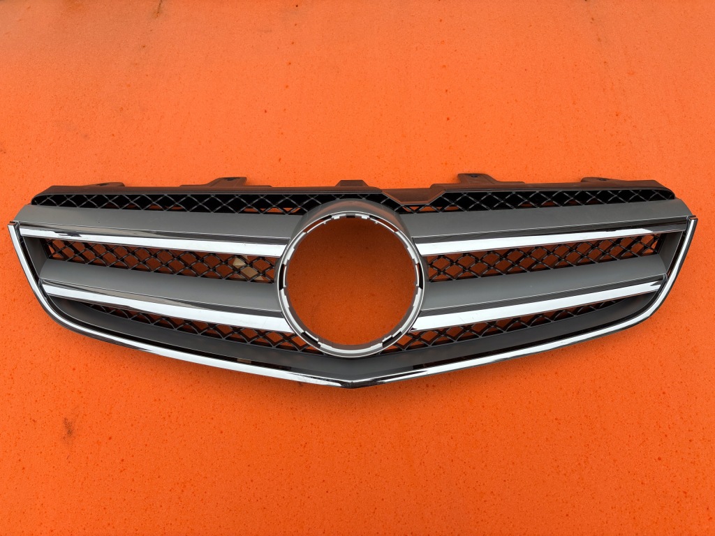Купити Mercedes cl w216 рестайлінг  решітка радіатора решітка радіатора nowa оригінальна a2168880060 idealna