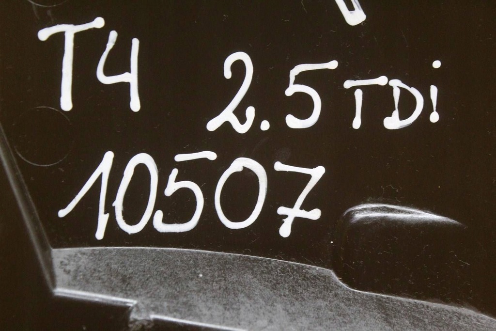 фото №9, Корпус захист розподільного валу vw transporter t4 multivan 2.5 tdi 074109107k