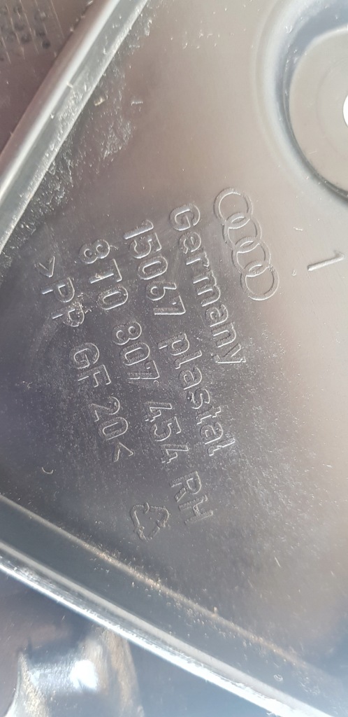 Audi a5 направляющая бампера левый правый задняя в Украине