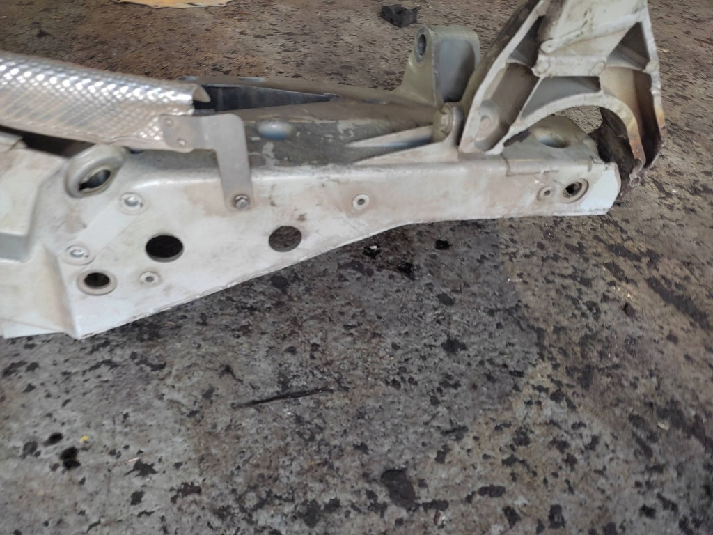 Подрамник задняя ferrari california f149 232707 с Разборки