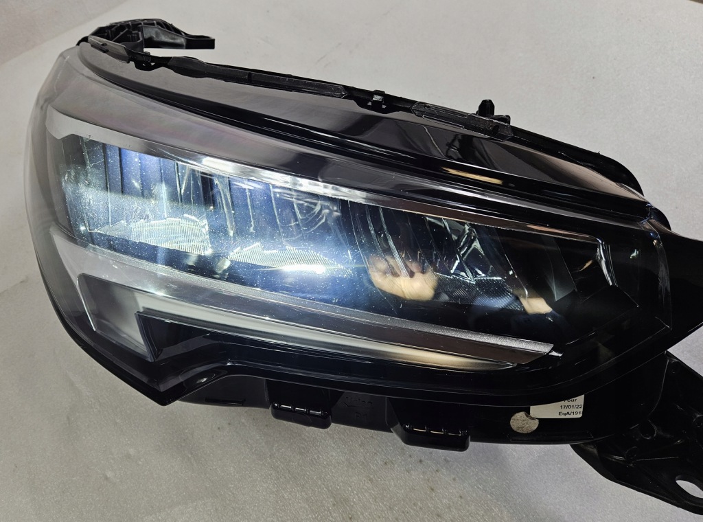 фото №9, Права передня перед лампа full led opel corsa f vi 6 9829522580 / 39162654