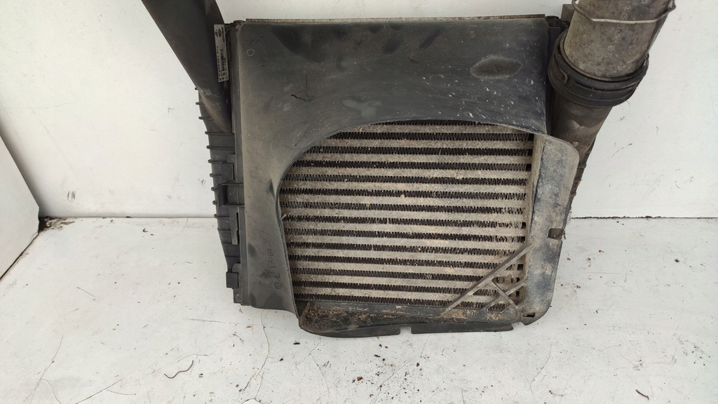 фото №9, Vw touareg 7l 2.5 tdi интеркулер радиатор