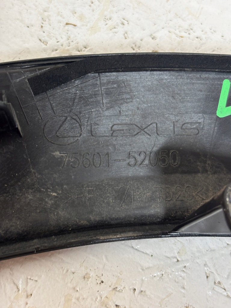 фото №13, Lexus lbx 2024 молдинг накладка крыла правый перед передняя 75601-52050