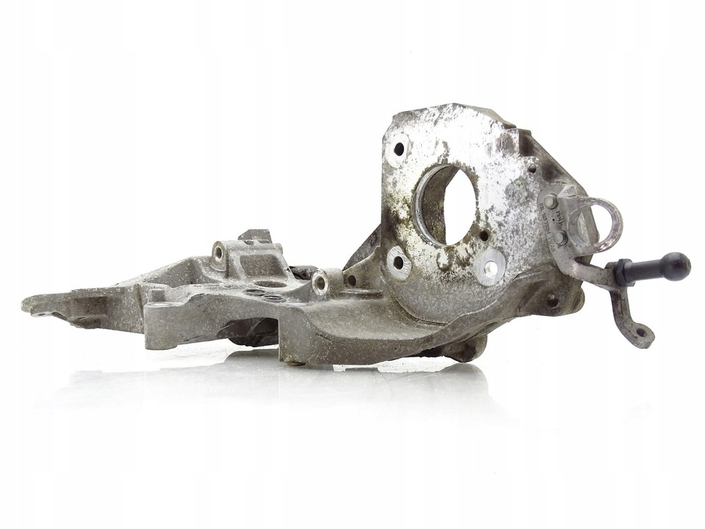 фото №1, Кронштейн кронштейн генератора vw scirocco iii 2.0 tdi