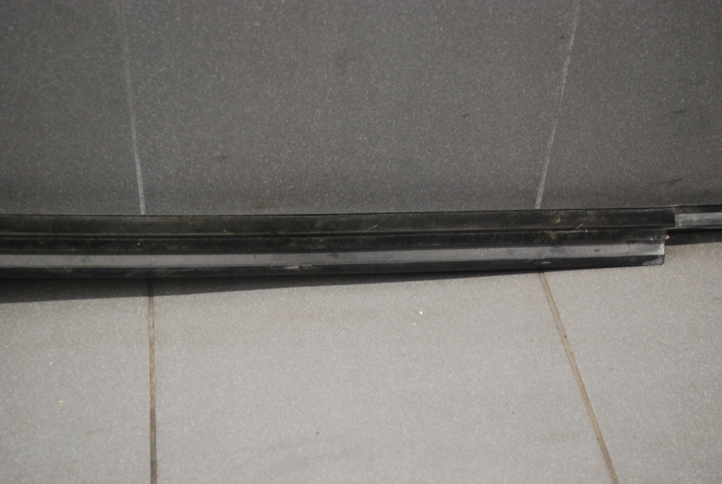 фото №11, Молдинг уплотнитель хром audi a8 d4 4h0853283