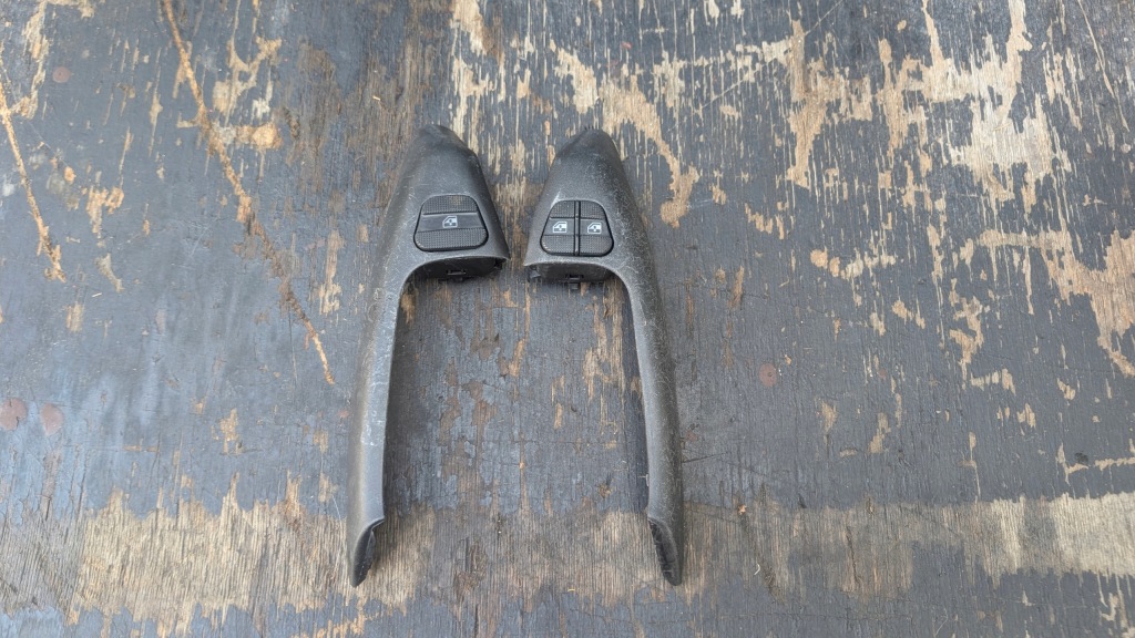 Купити Кронштейн vw golf 3 1h0867198a