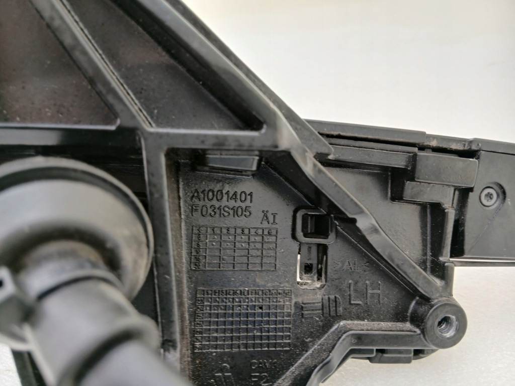 Tesla model y 2020- зеркало левая перед передние 11 pin p1647719-00-c Недорого