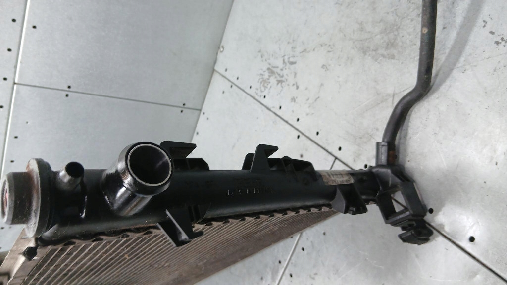 Радіатор води mercedes vaneo w414 01-05r 1.7cdi a1685001602 Недорого