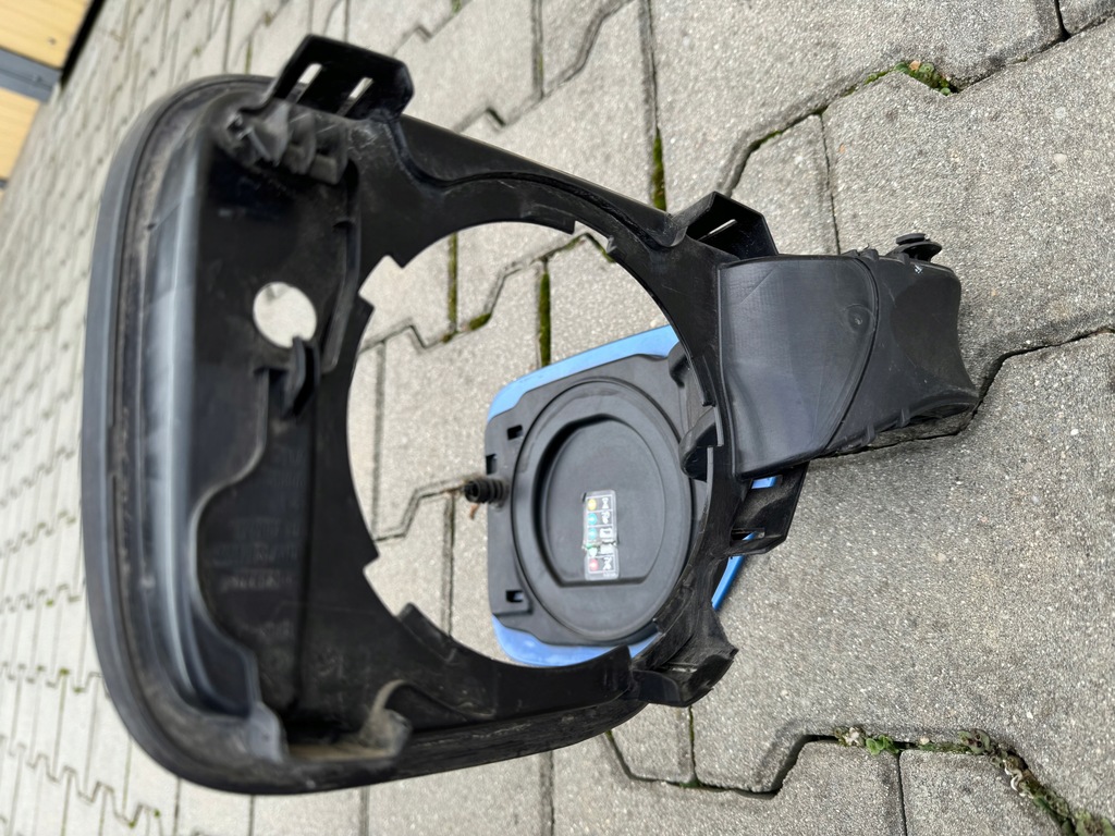 фото №6, Bmw 3 f30 f31 7368306 крышка основание разъём зарядки giełda poznań