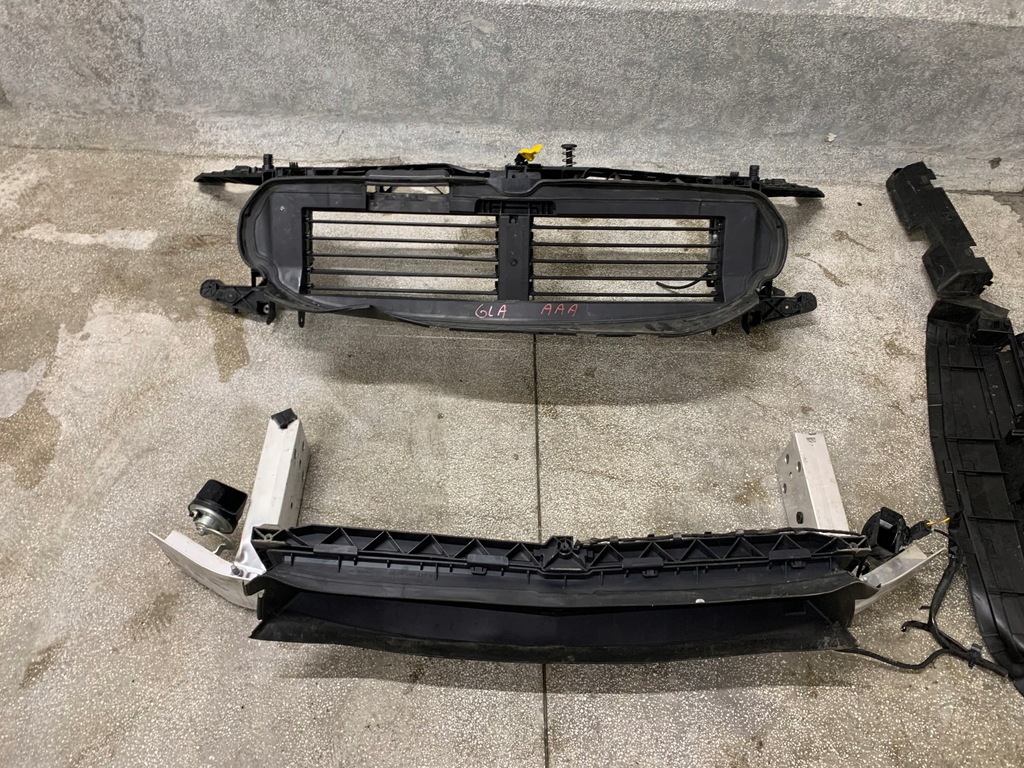 фото №10, Mercedes gla h247 lift kompletny перед радиатор бампер капот multibeam