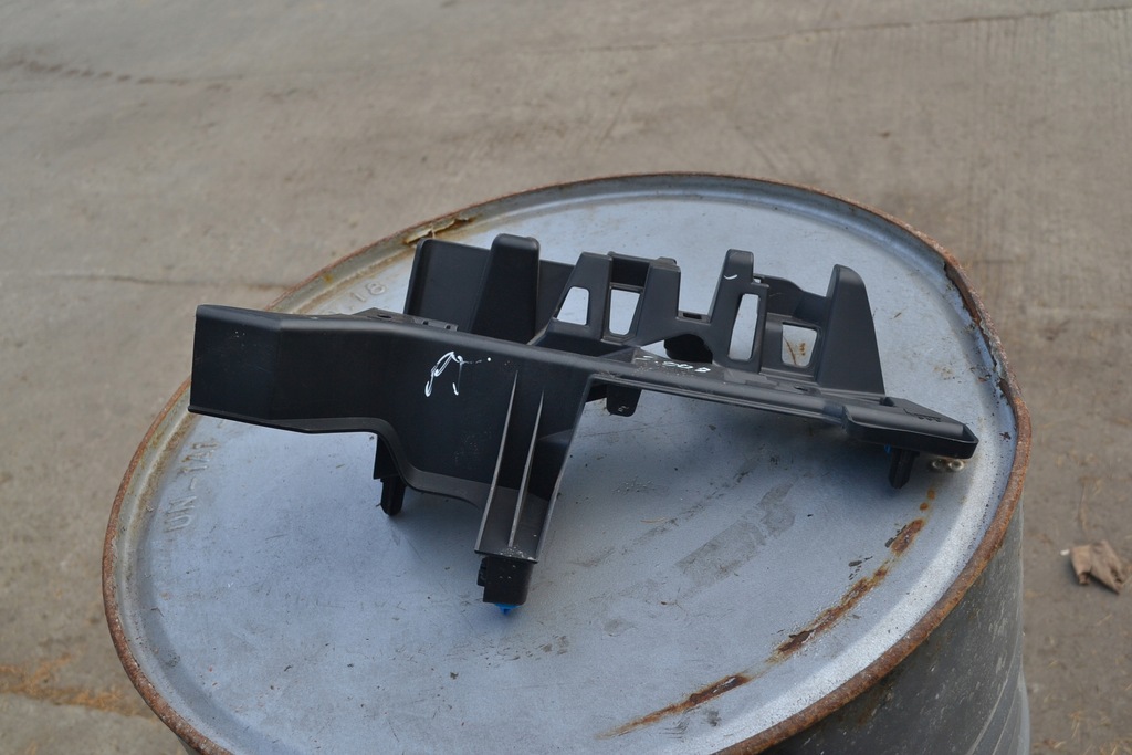 фото №1, Направляющая бампера правый задняя peugeot 2008