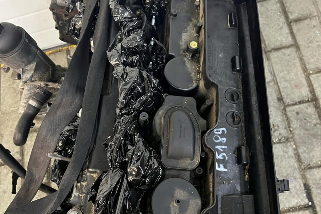 Двигатель bmw 5 touring e61 13712247444 2.5l дизель 120kw 2004 Оригинал