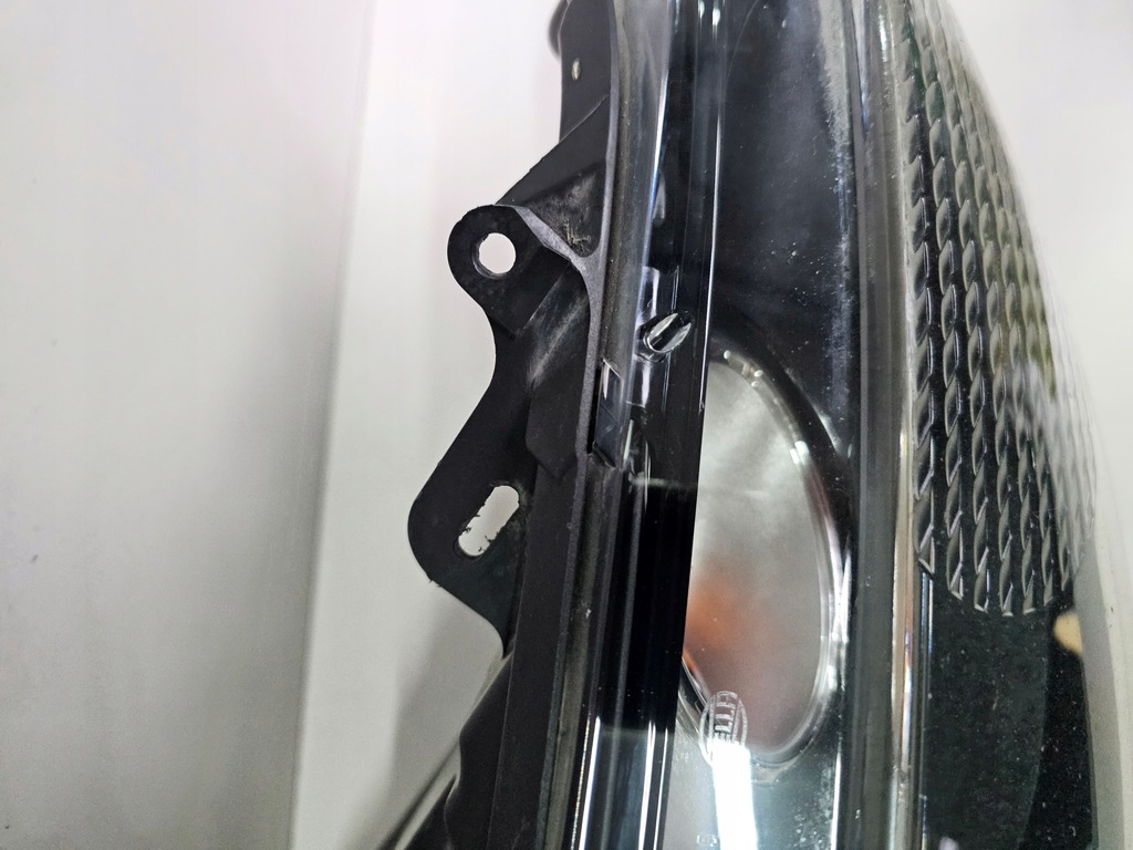 фото №8, Лампа передняя правая правый перед ford fiesta mk7 7 обычная eu 8a61-13w029-ah