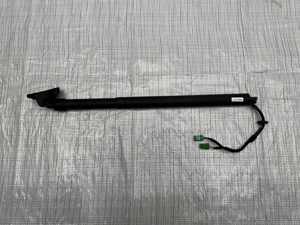 фото №1, Привод крышки правый задняя citroen c5 aircross