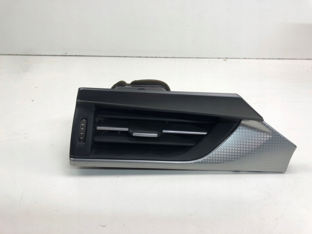фото №1, Toyota avensis t-27 решітка обдув 09471-005 55660-05120