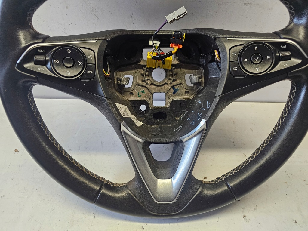 фото №7, Opel insignia b воздуховод czarna кожаный