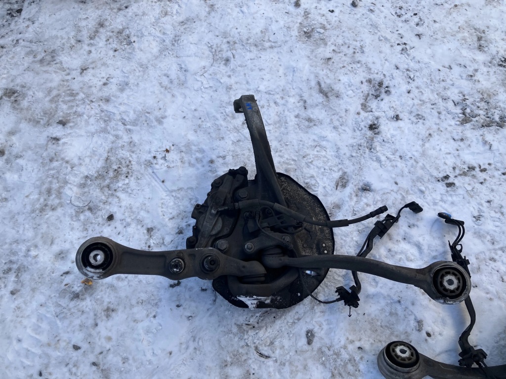 Поворотный кулак суппорт подвеска mercedes w205 2.2 cdi Недорого