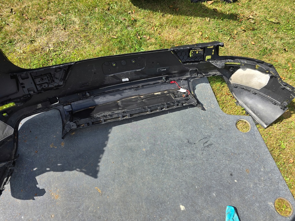 фото №9, Бампер задний задняя porsche cayenne 9y3 iii lift coupe 23- pdc red обшивка