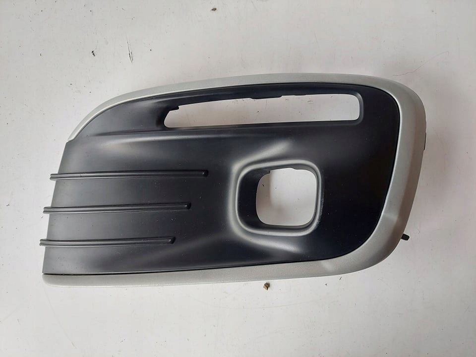 фото №1, Citroen c-elysee решітка бампера ліва перед