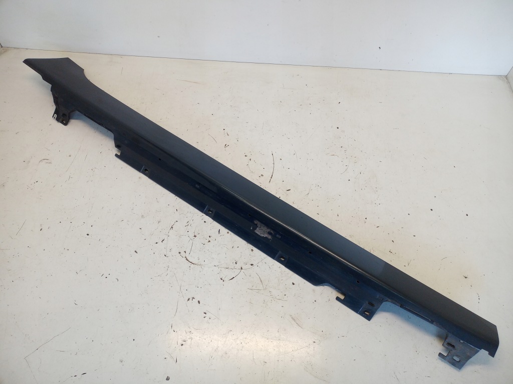 фото №1, Правая молдинг порог накладка bmw 2 f46 7318852