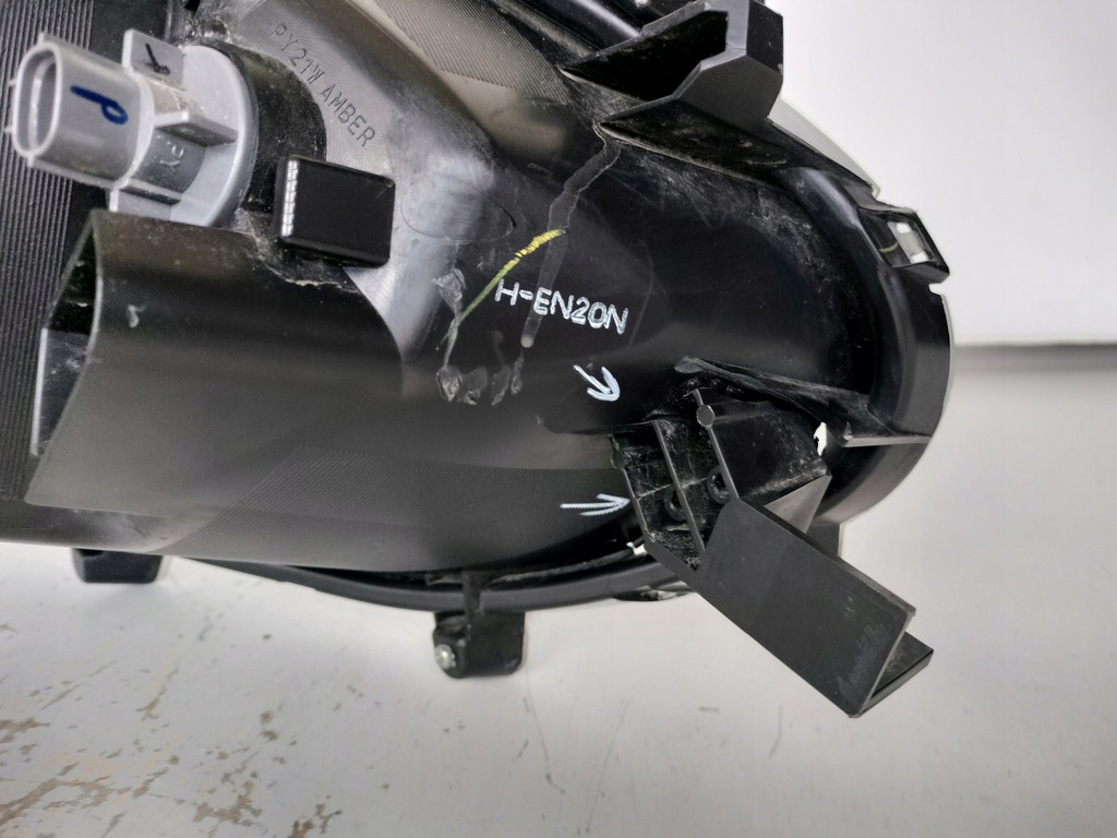 фото №11, Лампа левая фара mitsubishi space star 13-