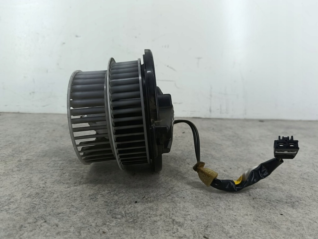 Купить Вентилятор обдув, воздуходувка toyota prius ii 194000-1390 denso 1.5 16v