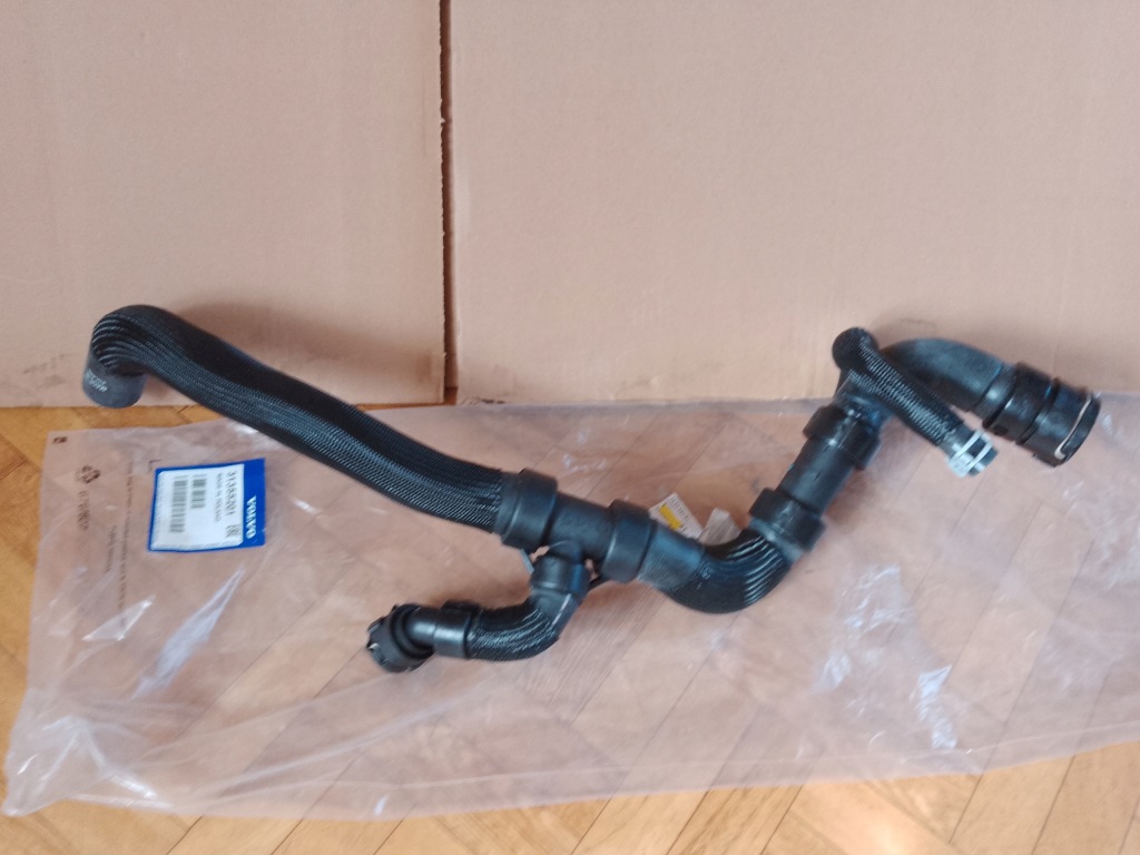 фото №3, Volvo xc60 przedód wąż радіатора