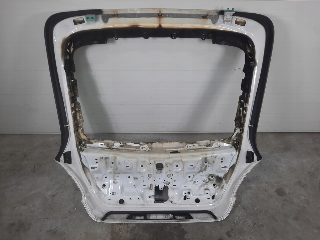 фото №6, Крышка багажника задняя багажника porsche panamera 970 09-13