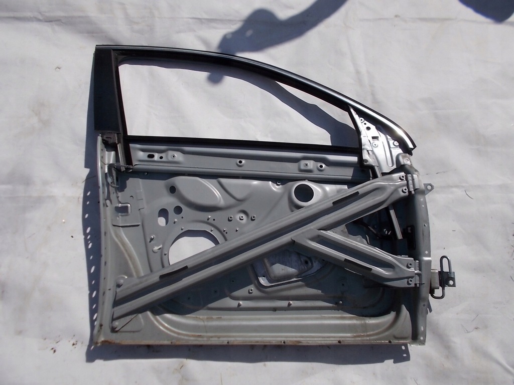 фото №1, Vw golf v каркас рама дверь правое перед