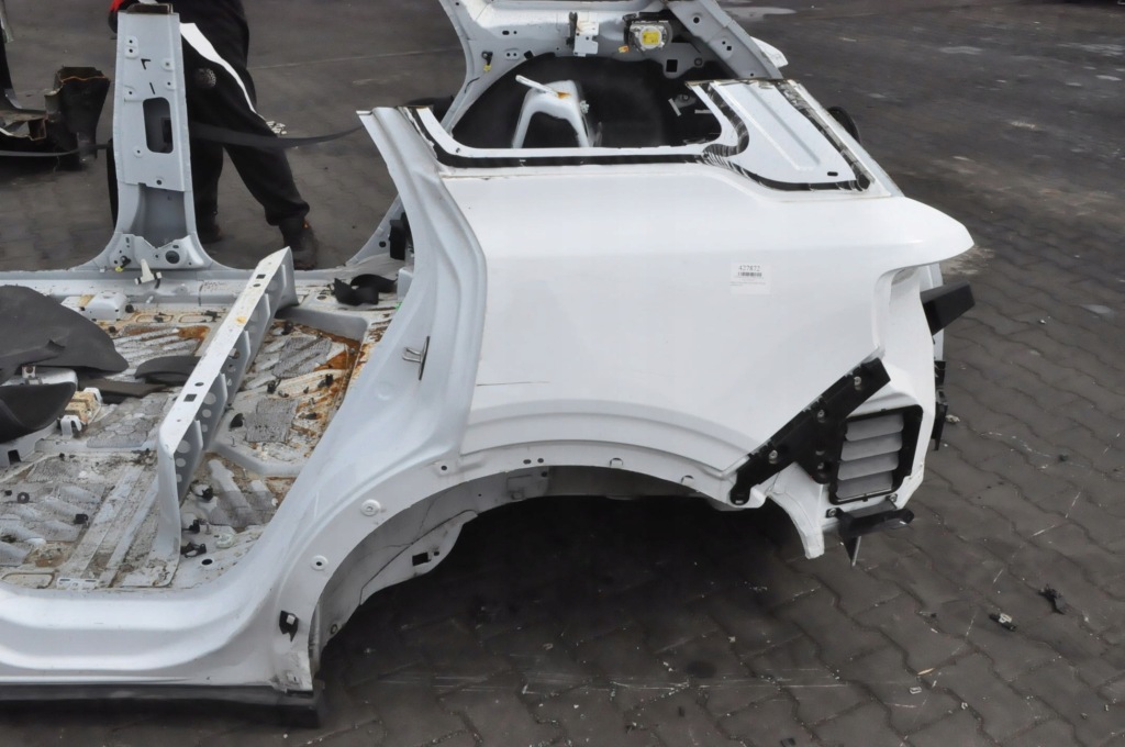 Explorer vii ev 24r четверть крыло  левый правый  задний ванна  dup. панель  задняя с Разборки