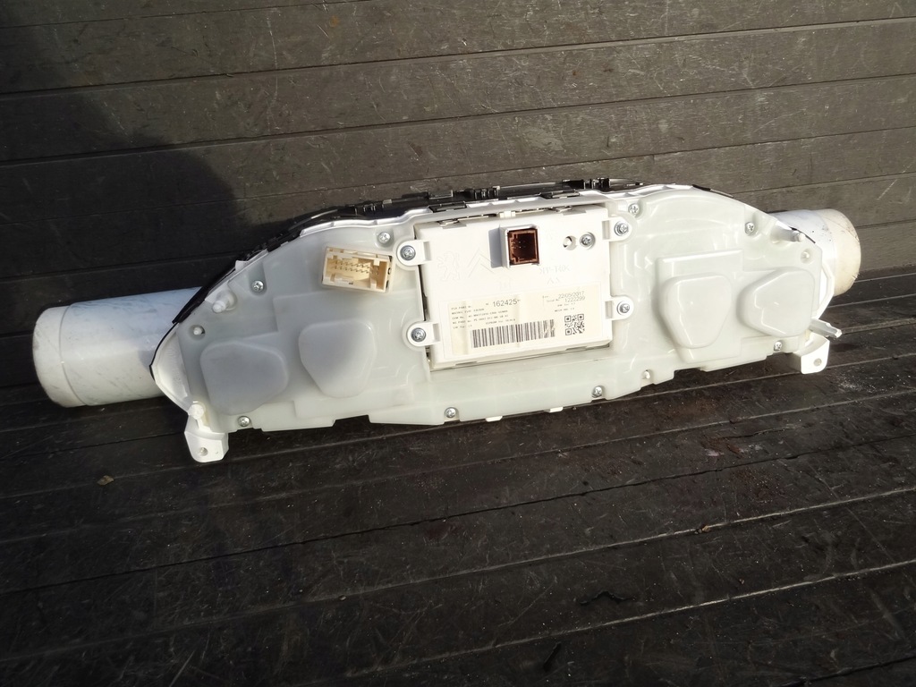 фото №6, Peugeot 2008 2017 1,6 ad-blue счетчик приборы europa 9816242580 оригинал