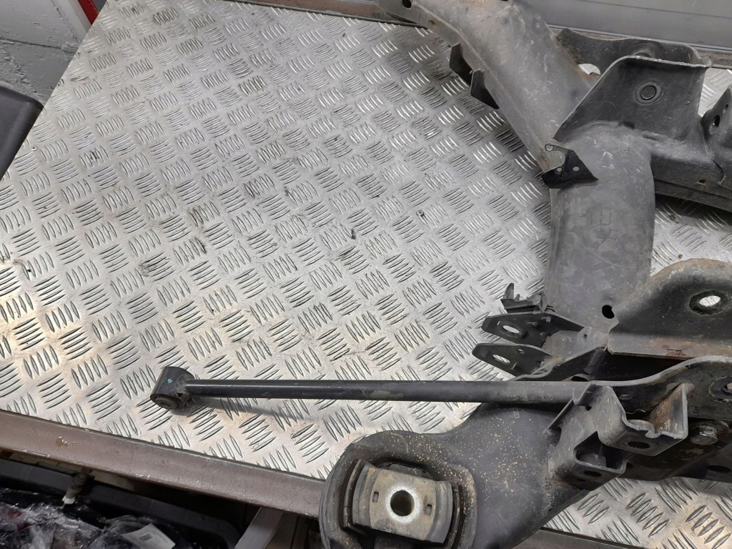 Mercedes-benz gl x166 a1663500032 задний  подрамник задние Доставка