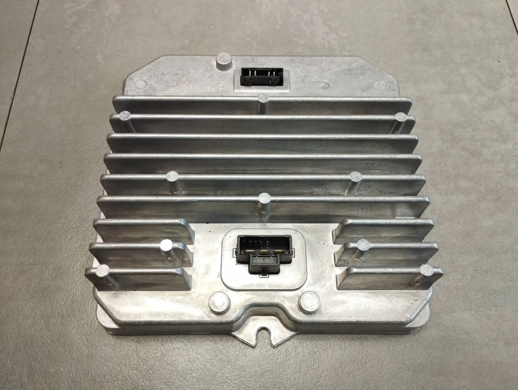 фото №1, Bmw x5 f15 4.4 v8 перетворювач напруги 9310452